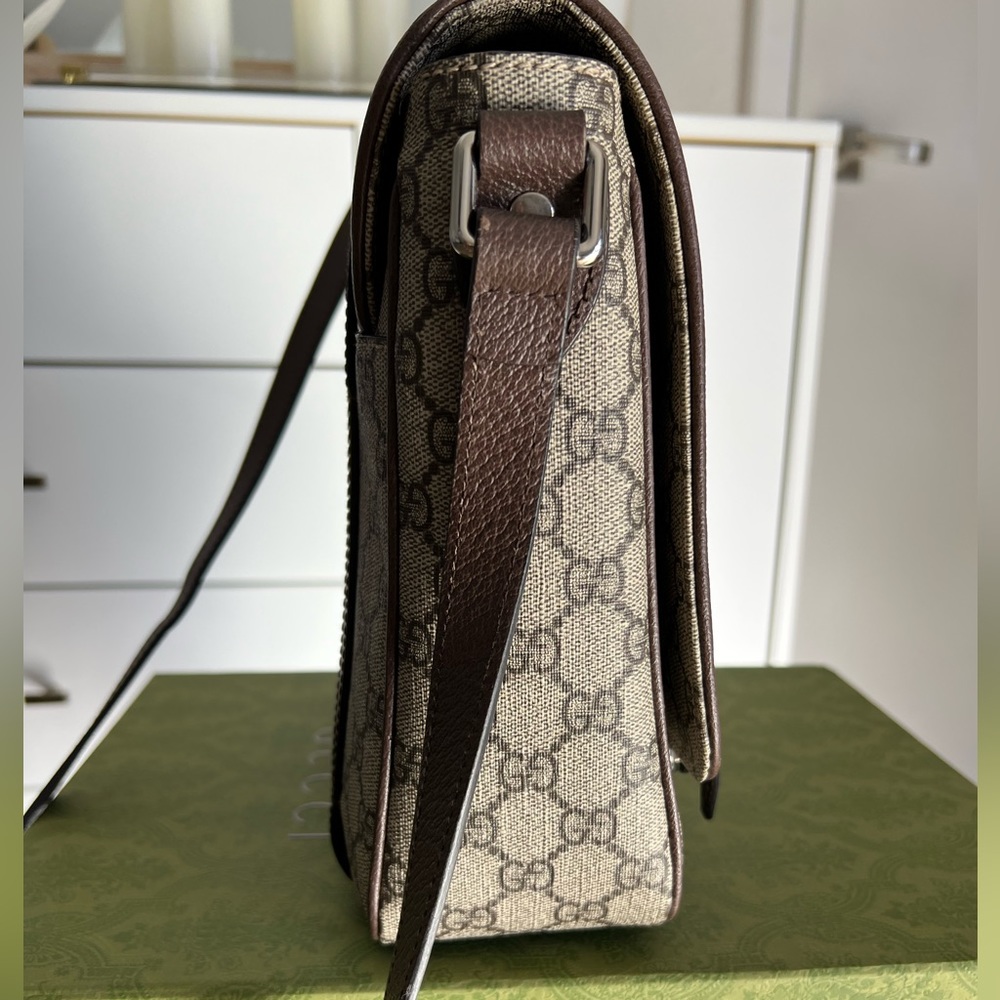 Gucci GG Messenger Bag. Practically new. - Picture 2 of 8